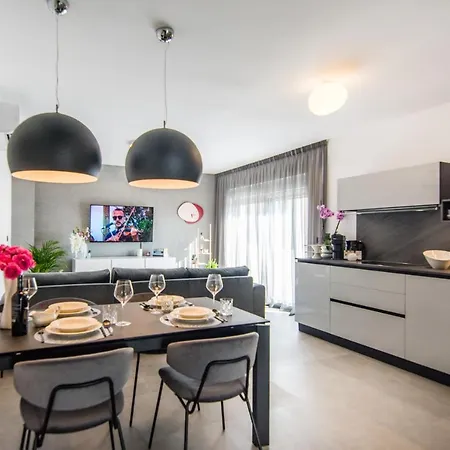 Luxury Maci זאדאר