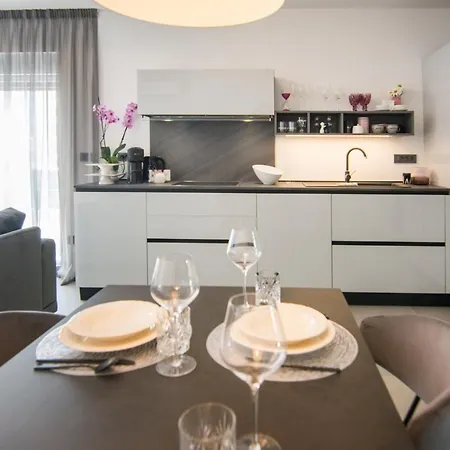 Luxury Maci זאדאר